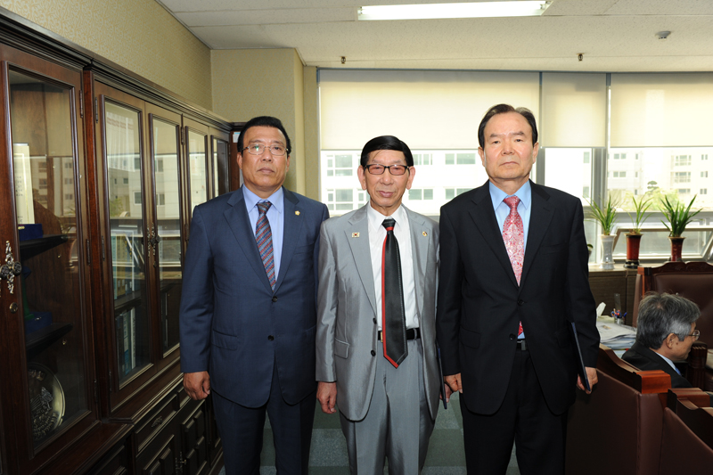 공무국외여행 심사위원 위촉식 2번째